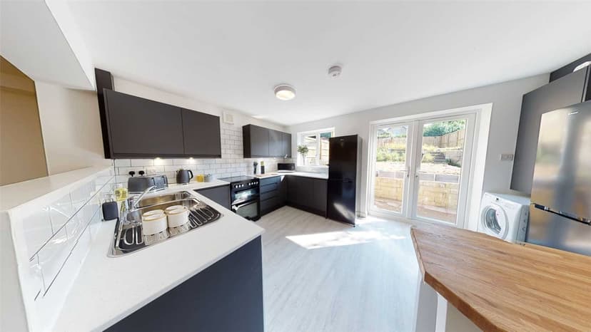 Room 6, Wedgwood Road - Image 4