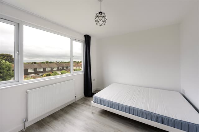 116, Monks Park Avenue - Image 3