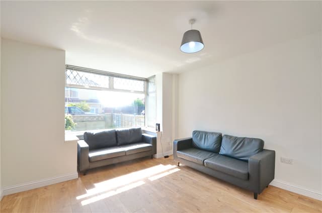 4, Seventh Avenue - Image 5
