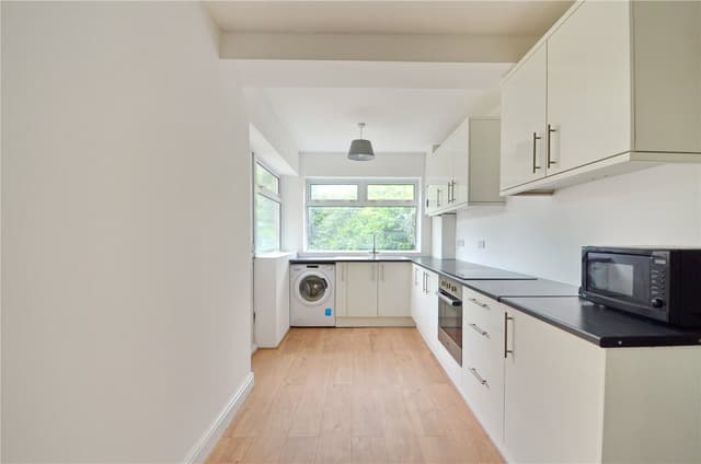 558, Filton Avenue - Image 8