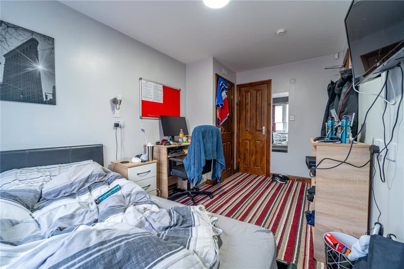 Room 1, Ground Floor Front, Heeley Road - Image 23