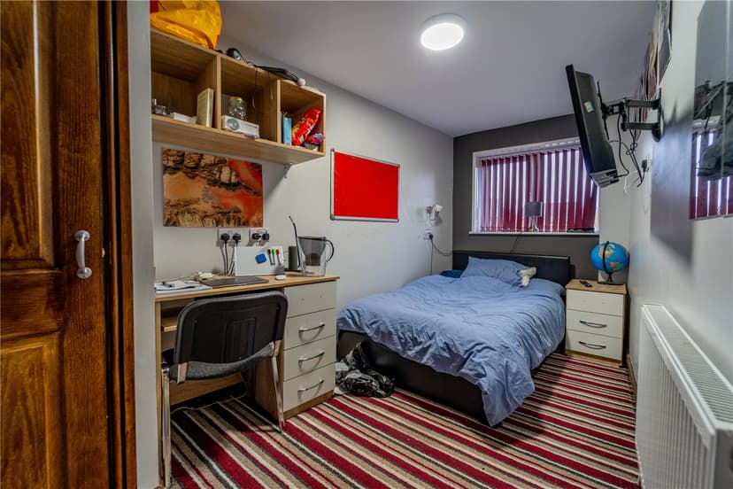 Room 1, Ground Floor Front, Heeley Road - Image 16