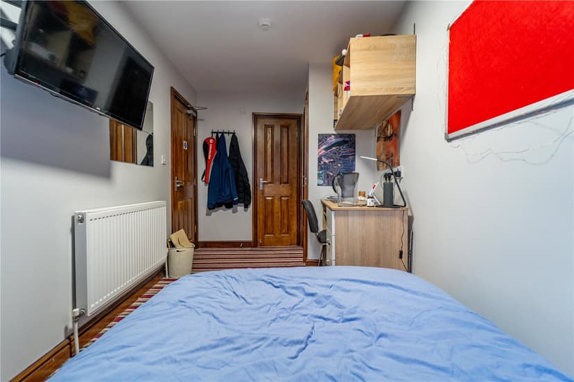 Room 1, Ground Floor Front, Heeley Road - Image 14