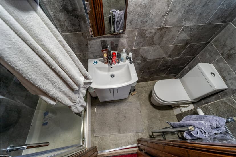 Room 1, Ground Floor Front, Heeley Road - Image 12