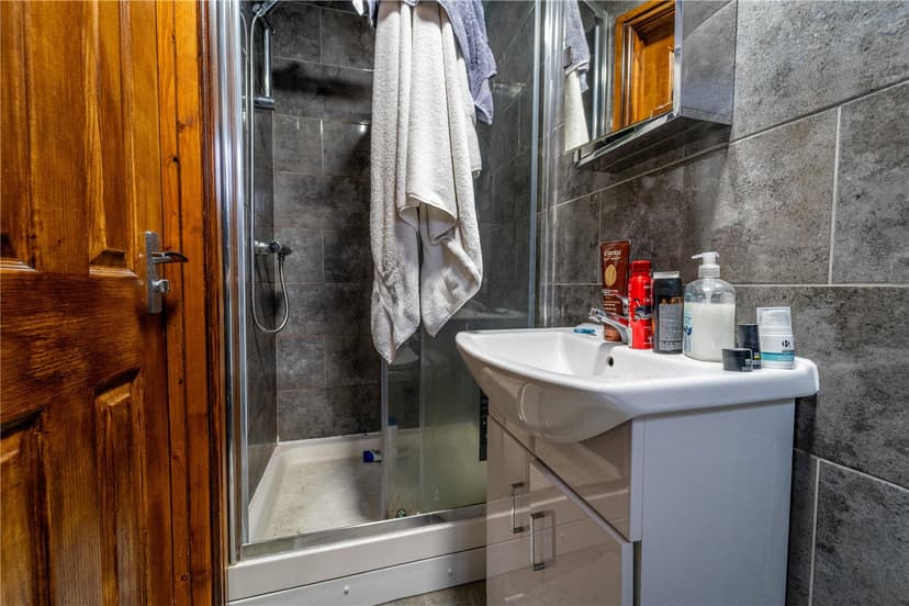 Room 1, Ground Floor Front, Heeley Road - Image 11