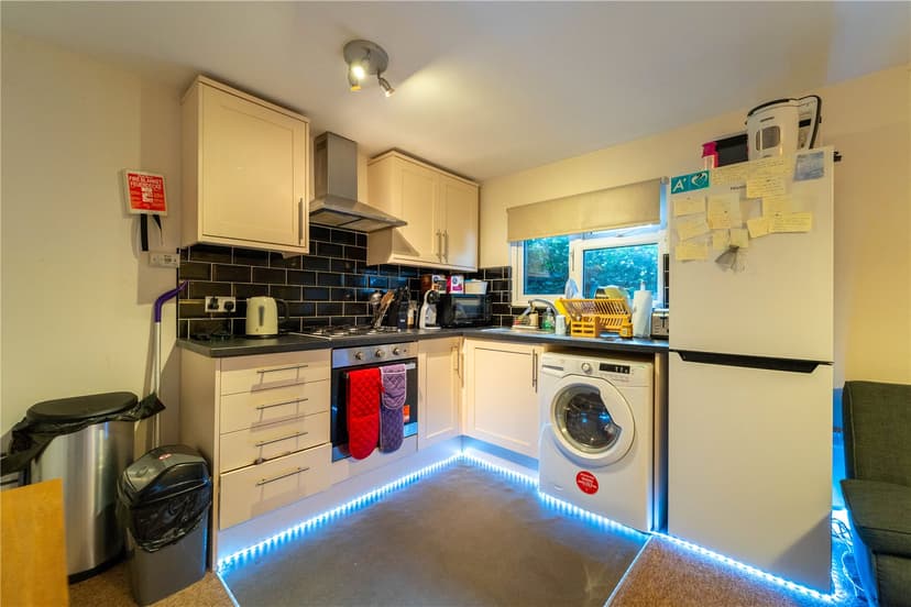 Studio 4, Oakfield Road - Image 8