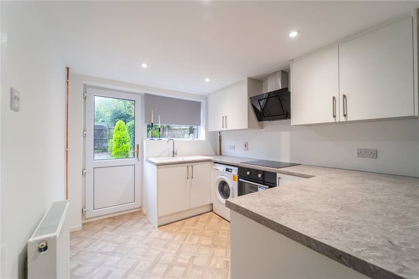 29, Raddlebarn Farm Drive - Image 11