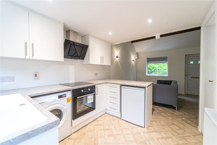 29, Raddlebarn Farm Drive - Image 10