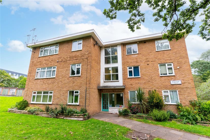 Flat 6, Bristol Court, Silvington Close - Image 12