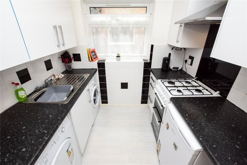 85, Wellman Croft - Image 3