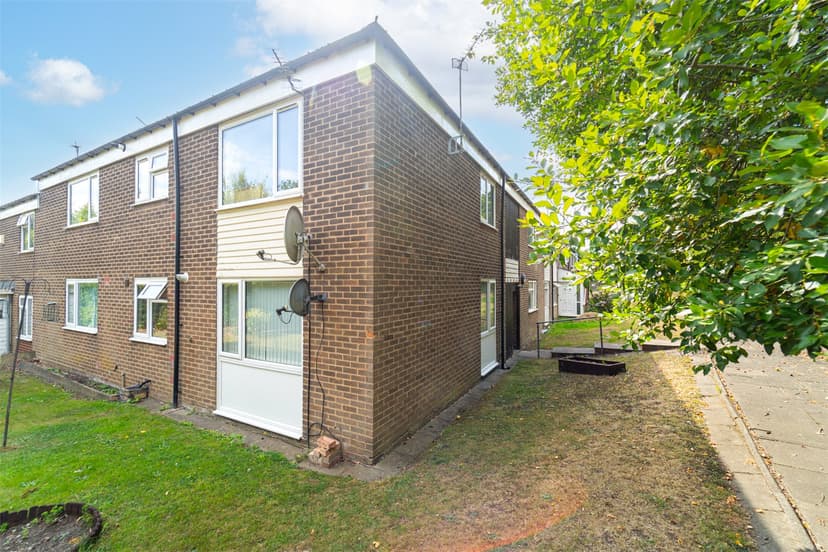 Flat 32, Roman Way - Image 16
