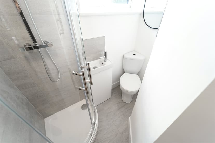 Flat 32, Roman Way - Image 14