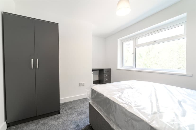 Flat 32, Roman Way - Image 11