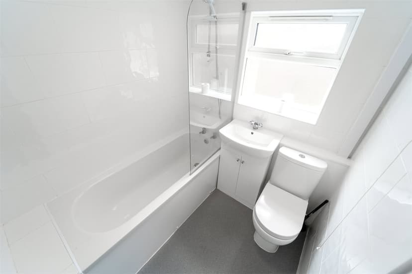 33, St. Stephens Road - Image 4