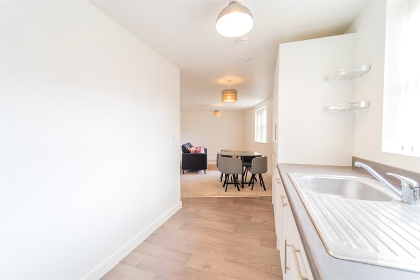 Apartment 4, Blenheim Court, Escelie Way - Image 12