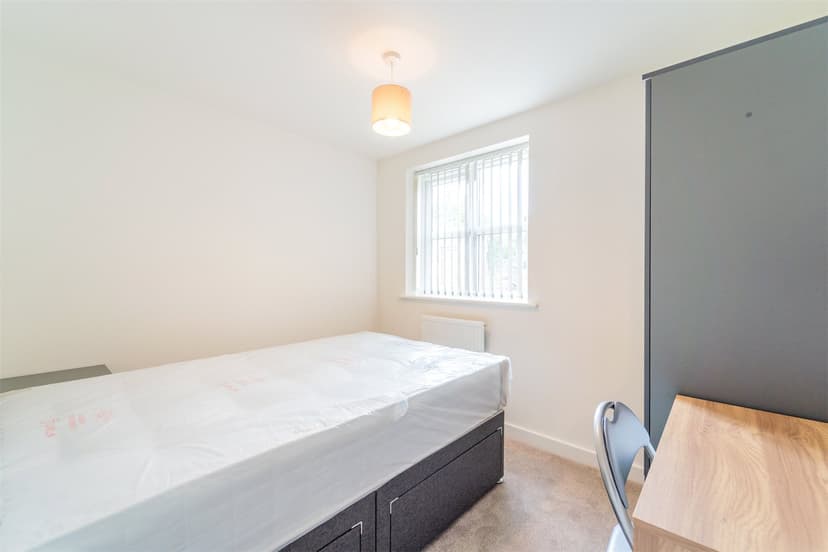 Apartment 4, Blenheim Court, Escelie Way - Image 8