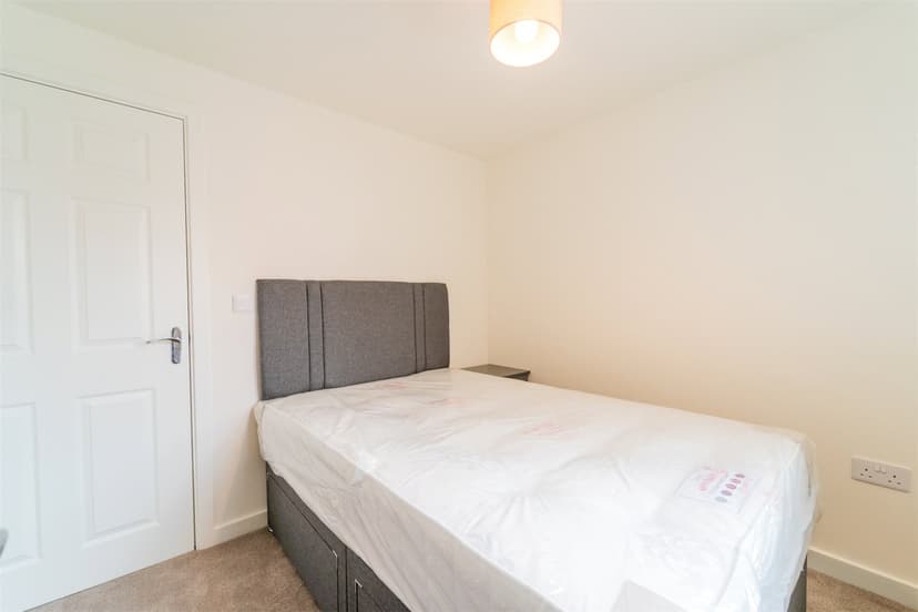 Apartment 4, Blenheim Court, Escelie Way - Image 7
