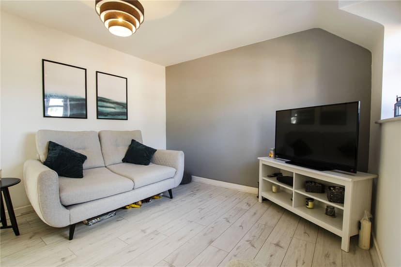 Apartment 12, Birnam Court, Escelie Way - Image 4