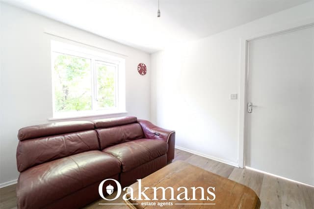 30, Roman Way - Image 4