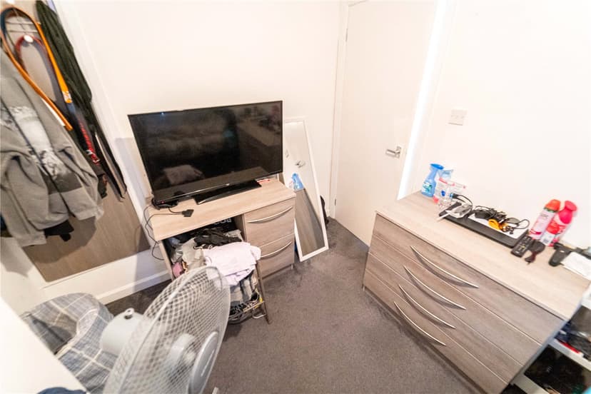 35, Winnie Road - Image 1