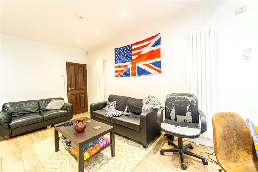 33, Exeter Road - Image 9