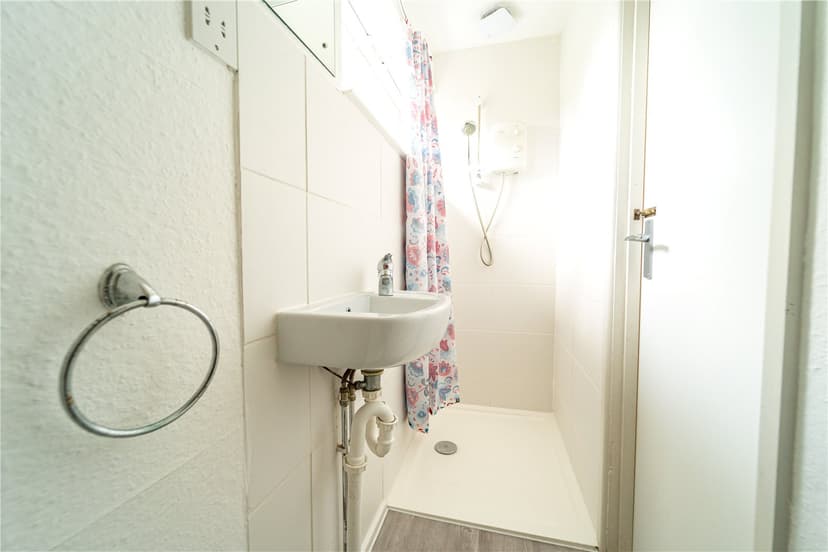 37, Leahurst Crescent - Image 1