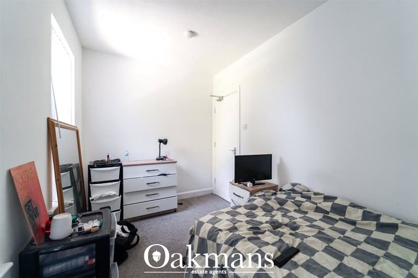 251, Warwards Lane - Image 6