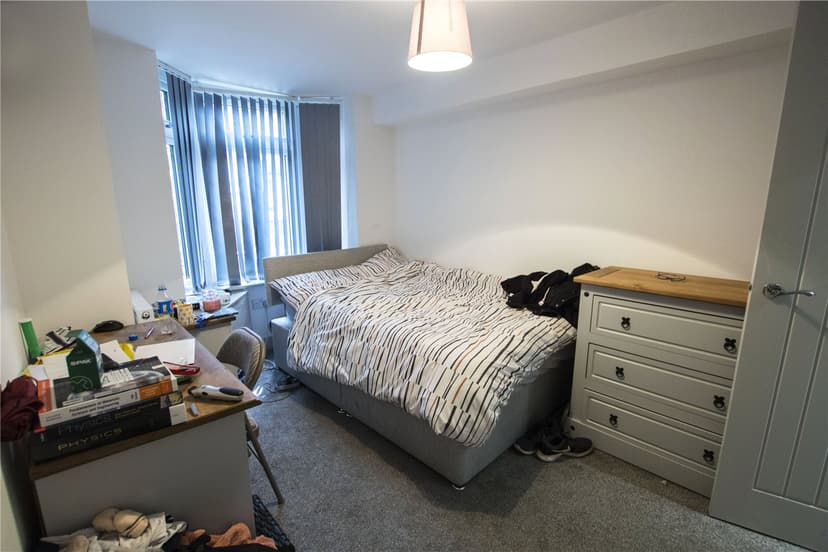 16, Florence Buildings, Hubert Road - Image 10