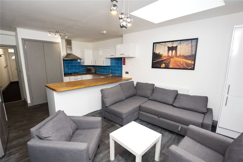 Dale Road - Image 18