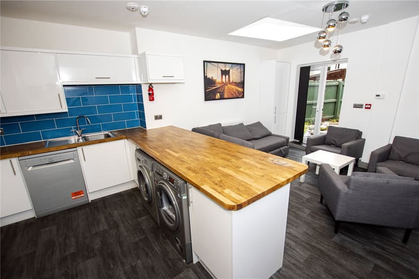 Dale Road - Image 15