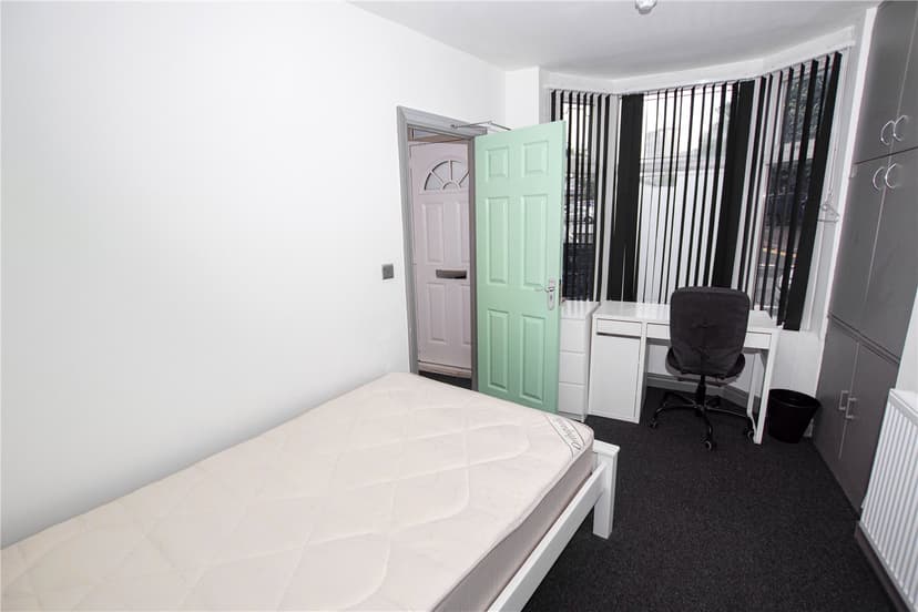 Dale Road - Image 12