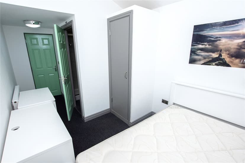 Dale Road - Image 11