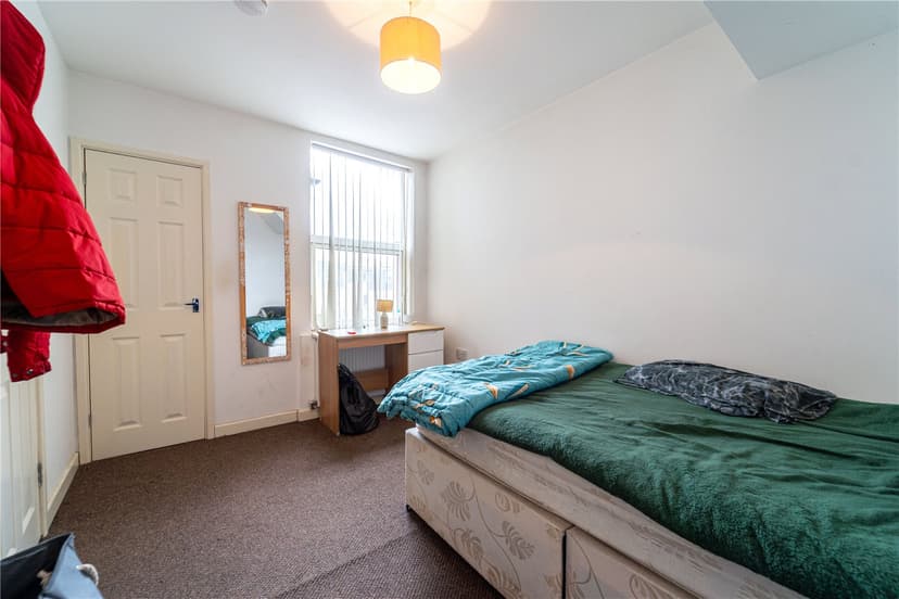 12, Luton Road - Image 18
