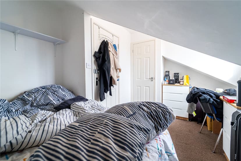 12, Luton Road - Image 10