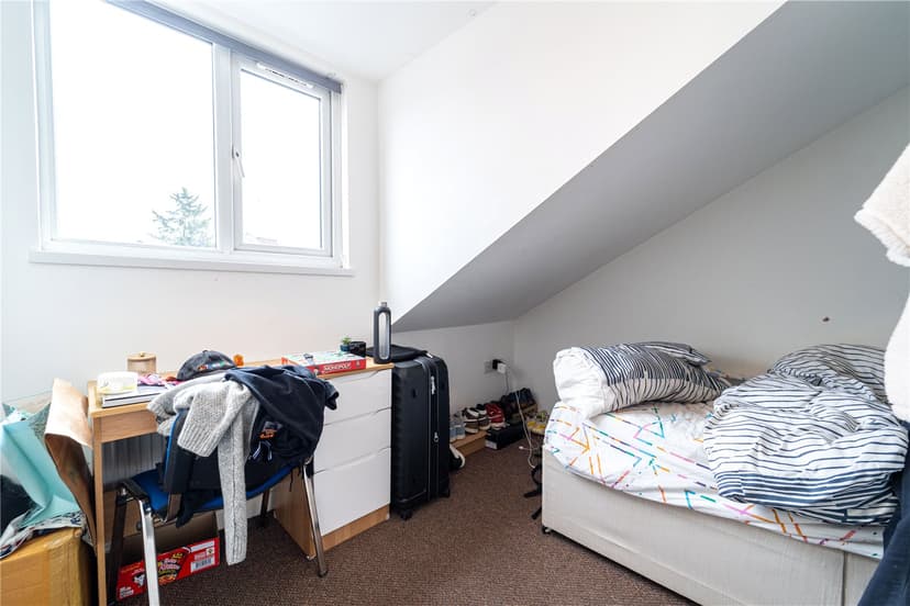 12, Luton Road - Image 9
