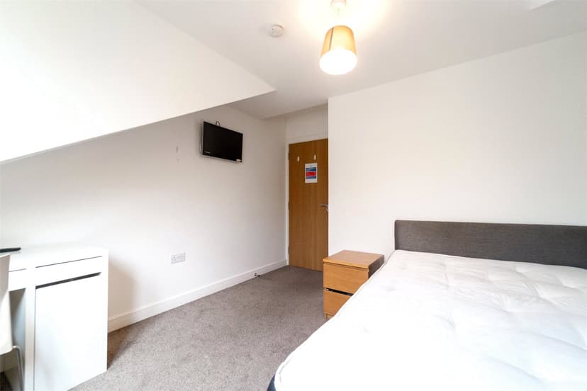 Heeley Road - Image 25