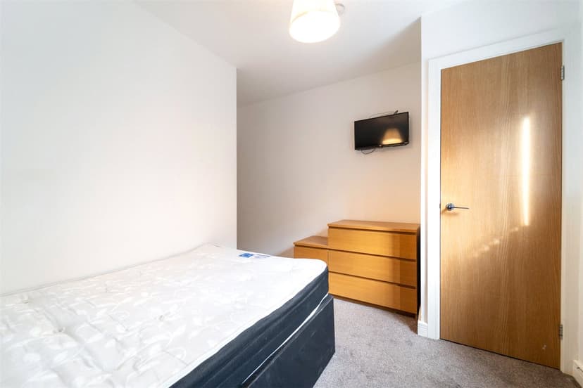 Heeley Road - Image 23
