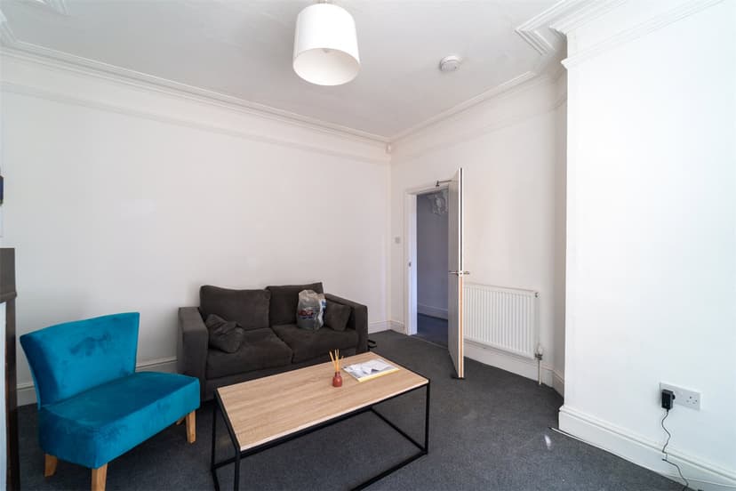 26, Oak Tree Lane - Image 16