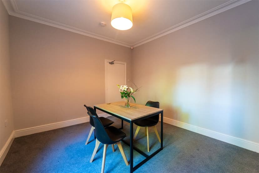 26, Oak Tree Lane - Image 14