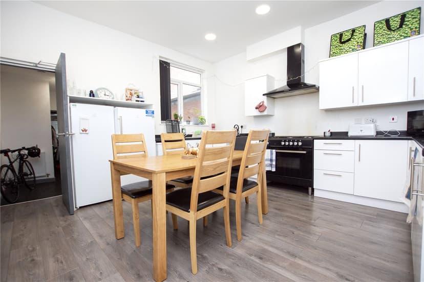 1032, Pershore Road - Image 9