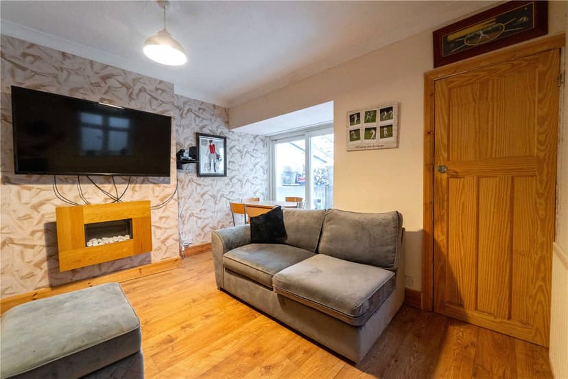 238, Reservoir Road - Image 16