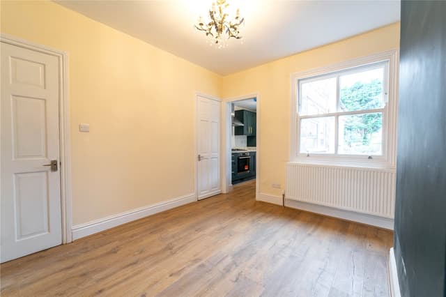 2, Bull Street - Image 1