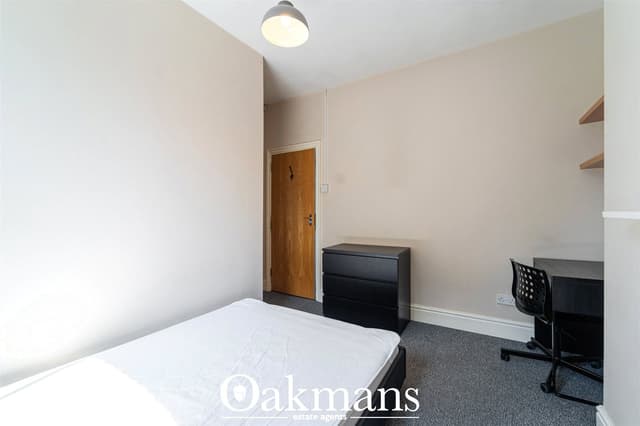 65, Heeley Road - Image 2