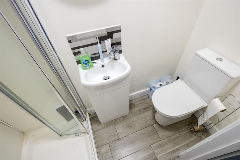 82, Heeley Road - Image 8