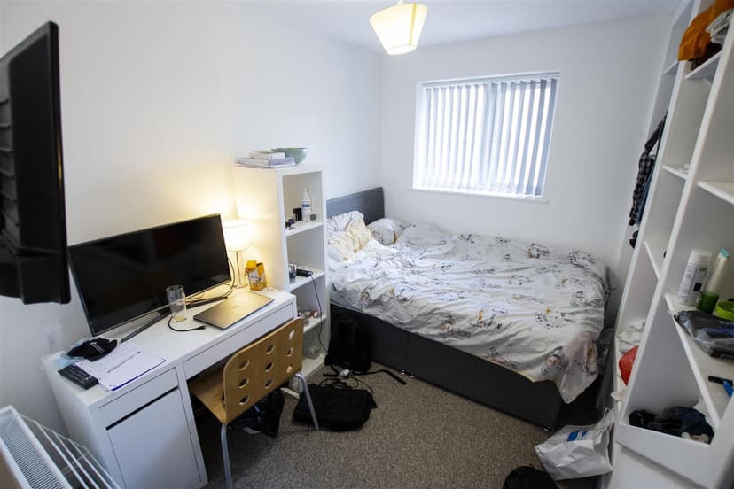 82, Heeley Road - Image 6