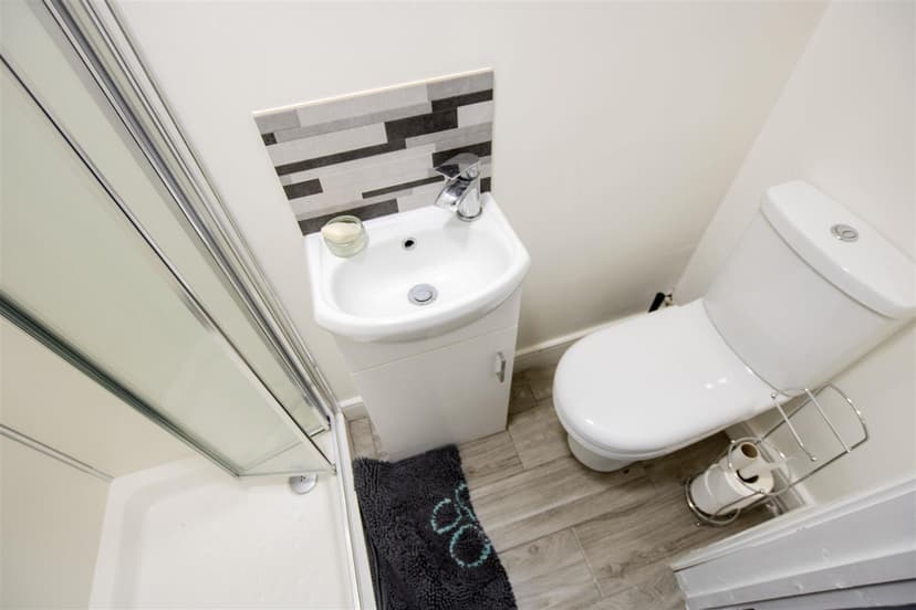 82, Heeley Road - Image 5