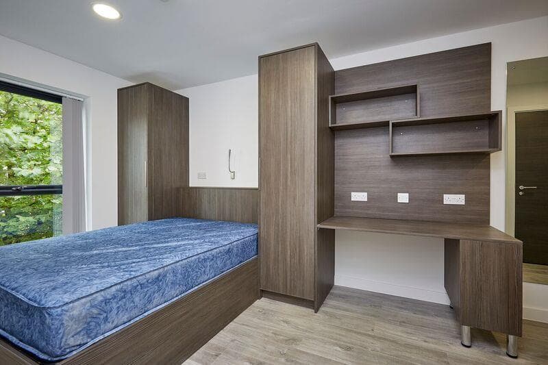 QED, Studio 9, Frederick Road - Image 4