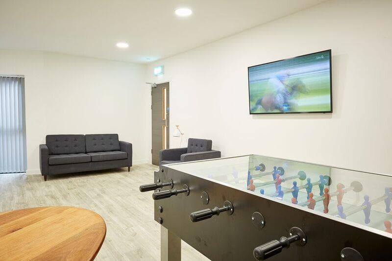 QED, Studio 9, Frederick Road - Image 2