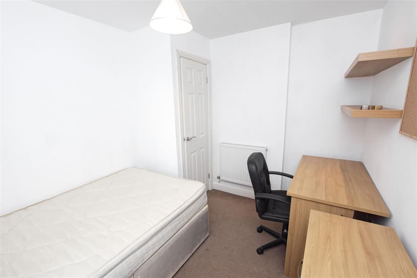 10, Dartmouth Road - Image 9