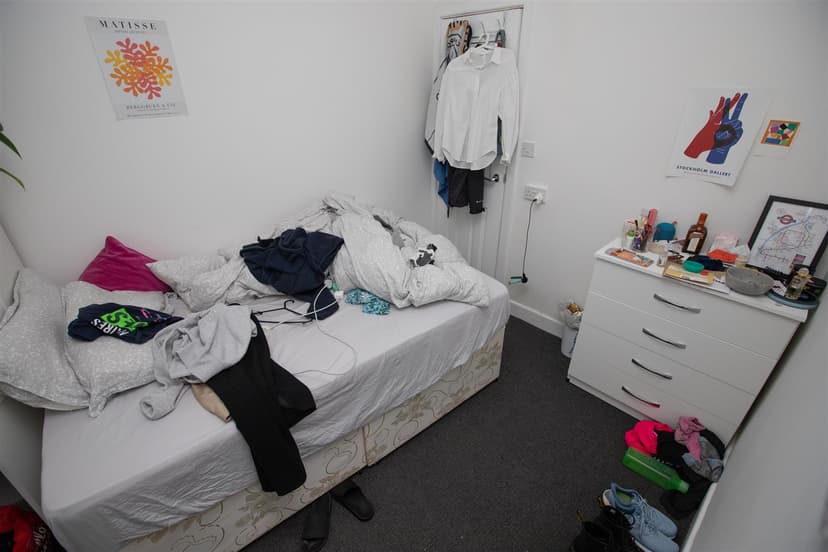 Winnie Road - Image 7